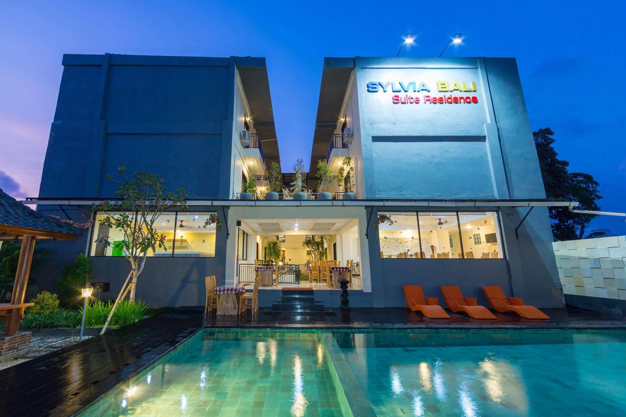 Reddoorz Plus Near Mall Bali Galeria 2 Denpasar  Exterior photo